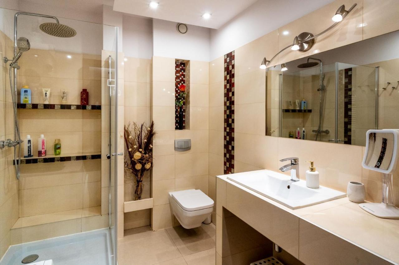 קרקוב Torre Verona Apartment - 70M2, Terrace, Garage מראה חיצוני תמונה