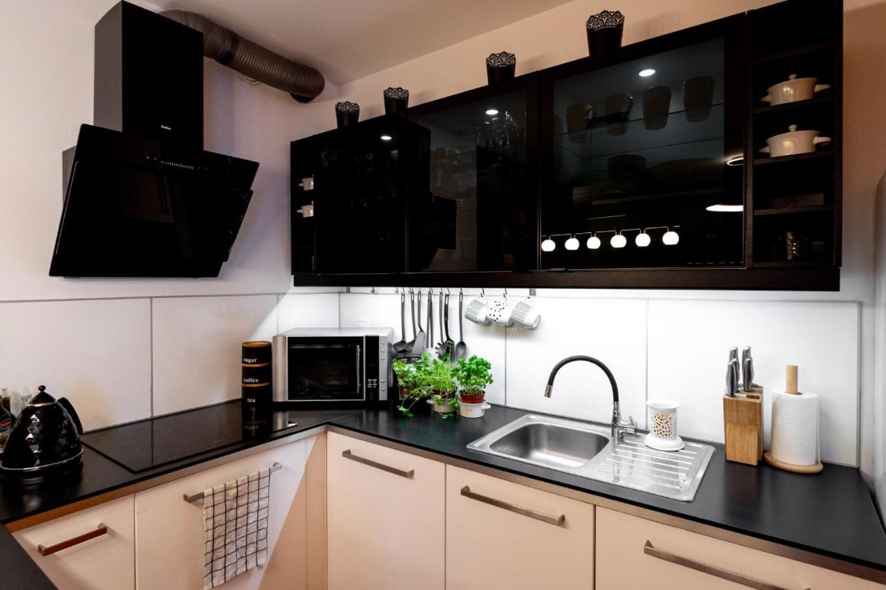 קרקוב Torre Verona Apartment - 70M2, Terrace, Garage מראה חיצוני תמונה